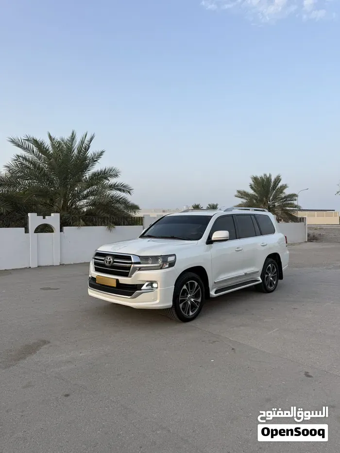 Toyota Land Cruiser 2020 photo 2