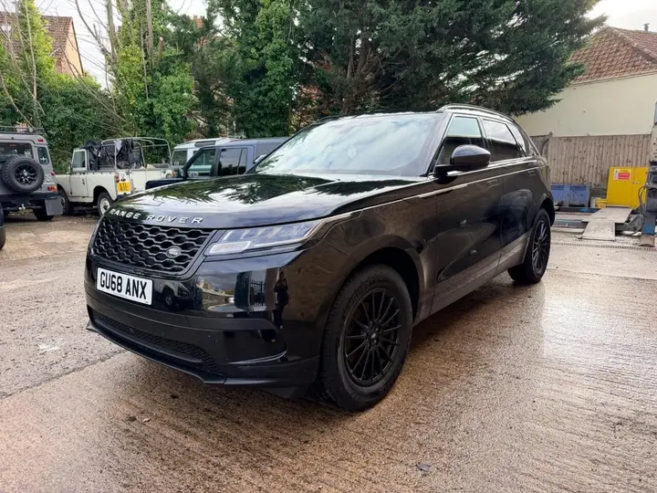 Land Rover Range Rover Velar 2018 photo 2