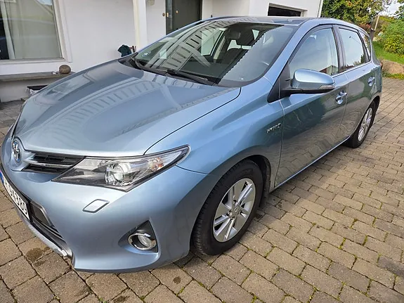 Toyota Auris 2013 photo 4