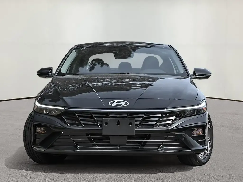 Hyundai Elantra 2026 photo 2