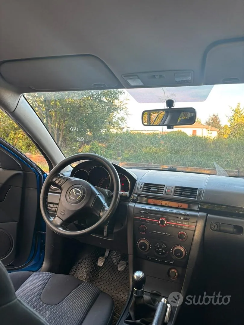 Mazda 3 2005 photo 3