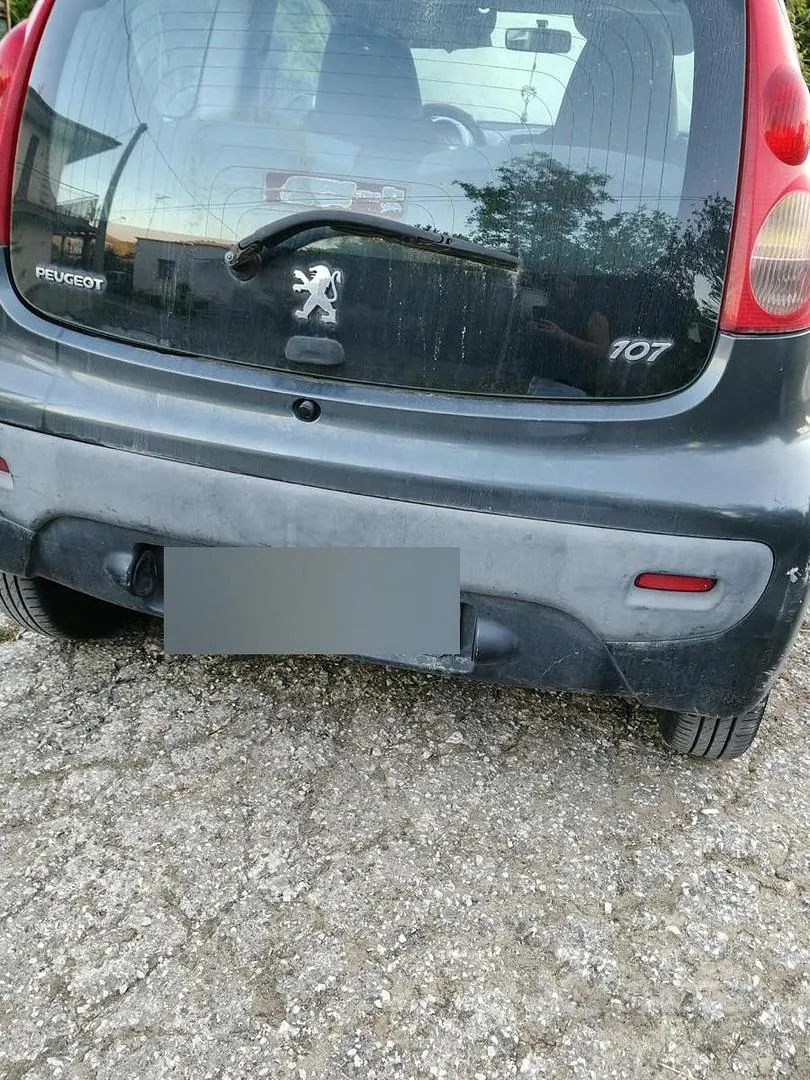 Peugeot 107 2011 photo 2