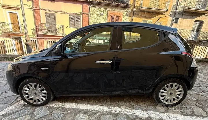 Lancia Ypsilon 2012 photo 4