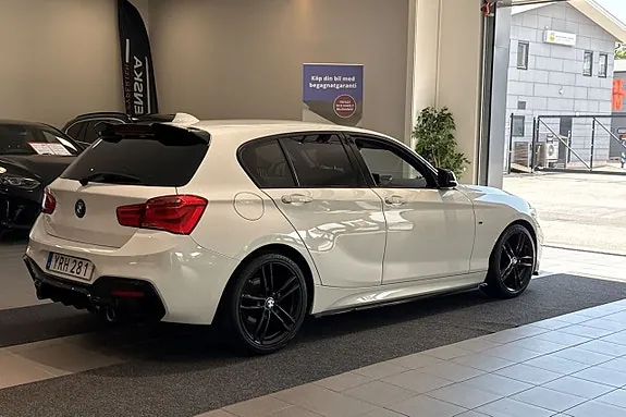 BMW 118I 2018 photo 3