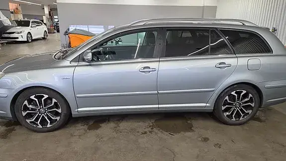 Toyota Avensis 2008 photo 4