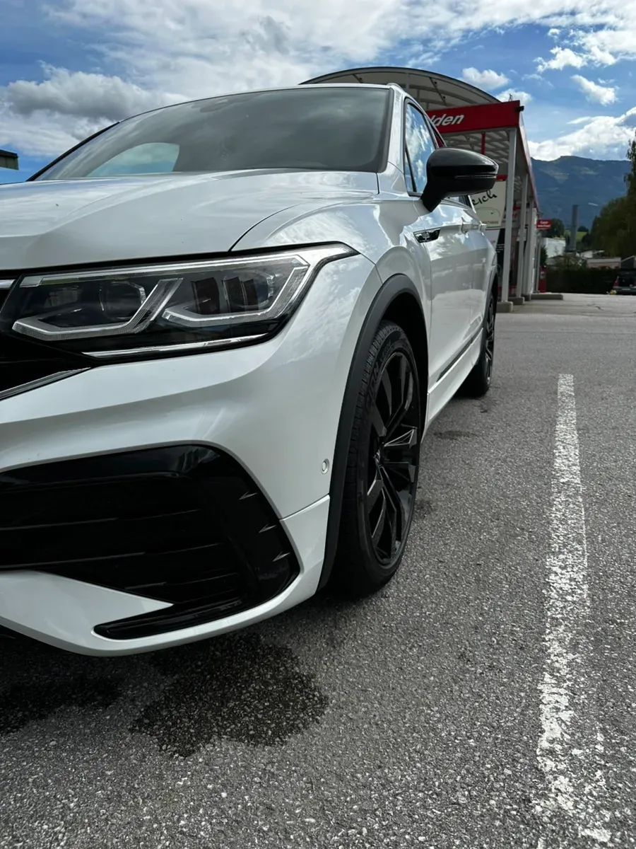 Volkswagen Tiguan 2021 photo 2