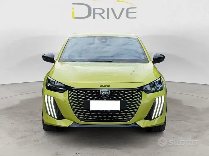 Peugeot 208 2024 photo 2