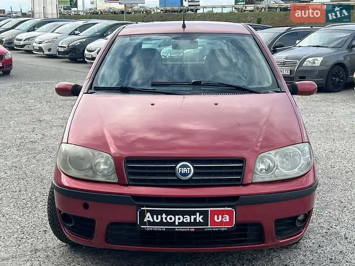 Fiat Punto 2004 photo 2