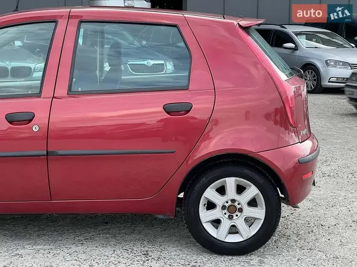 Fiat Punto 2004 photo 4