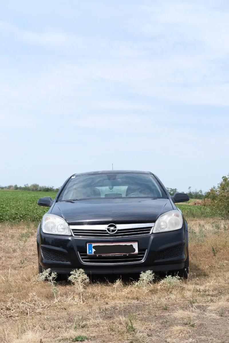 Opel Astra 2008 photo 2