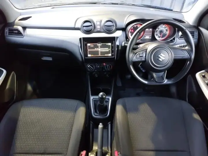 Suzuki Swift 2018 photo 3