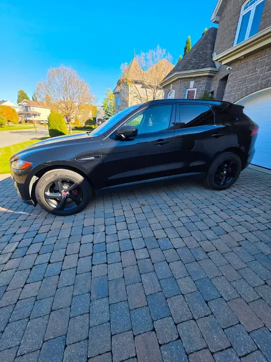Jaguar F-Pace 2018 photo 2
