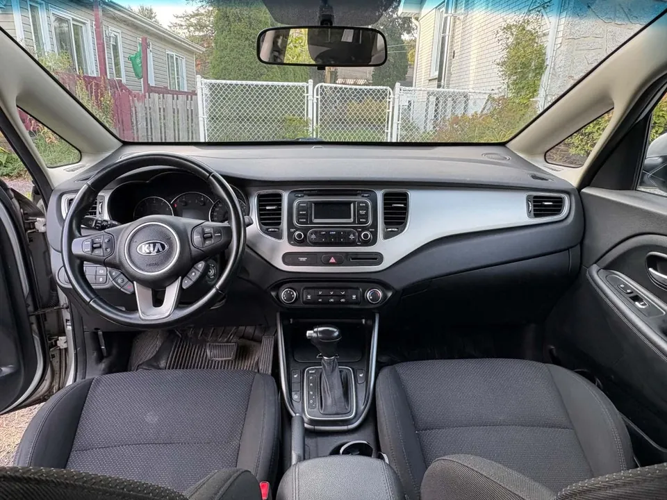 Kia Rondo 2016 photo 5