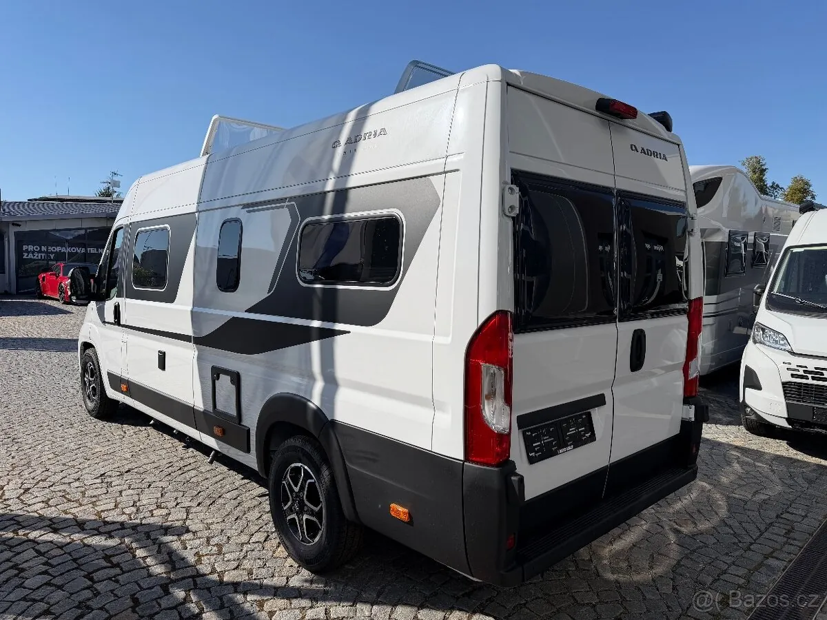 Adria Twin 640 Sgx 2023 photo 4