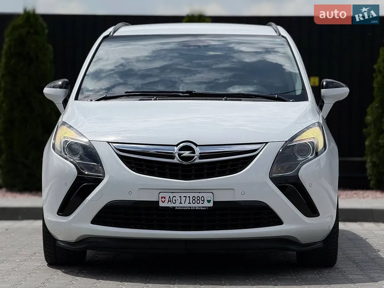 Opel Zafira 2013 photo 2