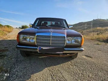 Mercedes-Benz 240D