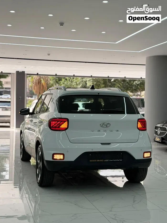 Hyundai Venue 2021 photo 2