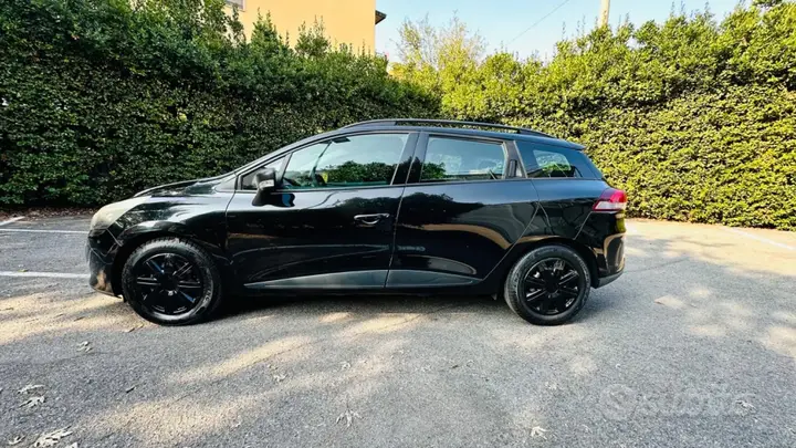 Renault Clio 2017 photo 2