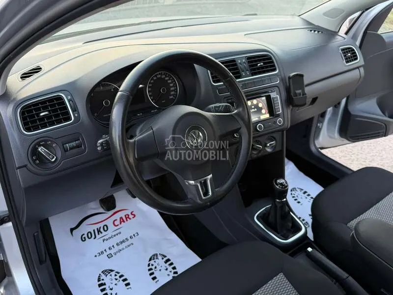 Volkswagen Polo 2013 photo 2