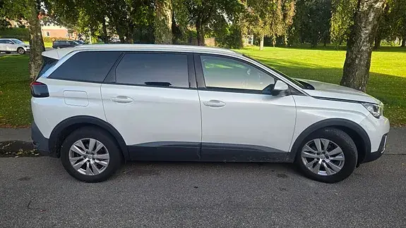Peugeot 5008 2019 photo 2