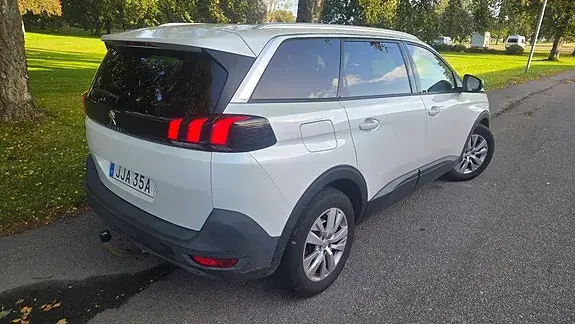 Peugeot 5008 2019 photo 3