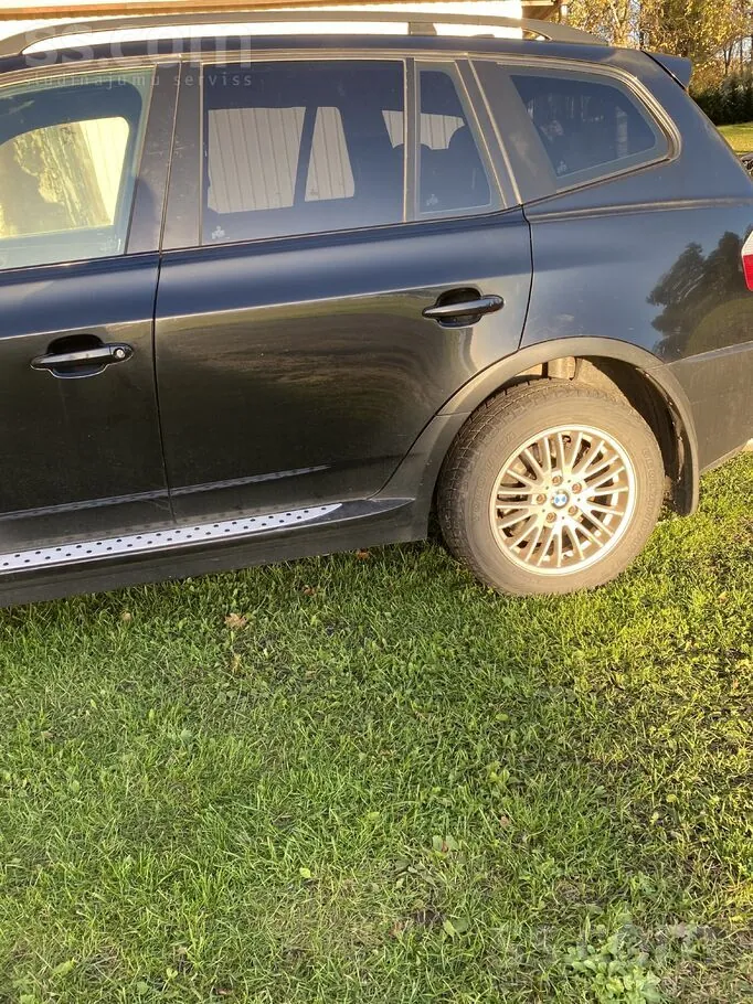 BMW X3 2004 photo 2