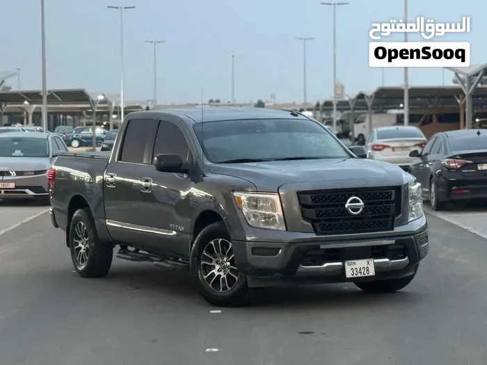 Nissan Titan 2021 photo 2