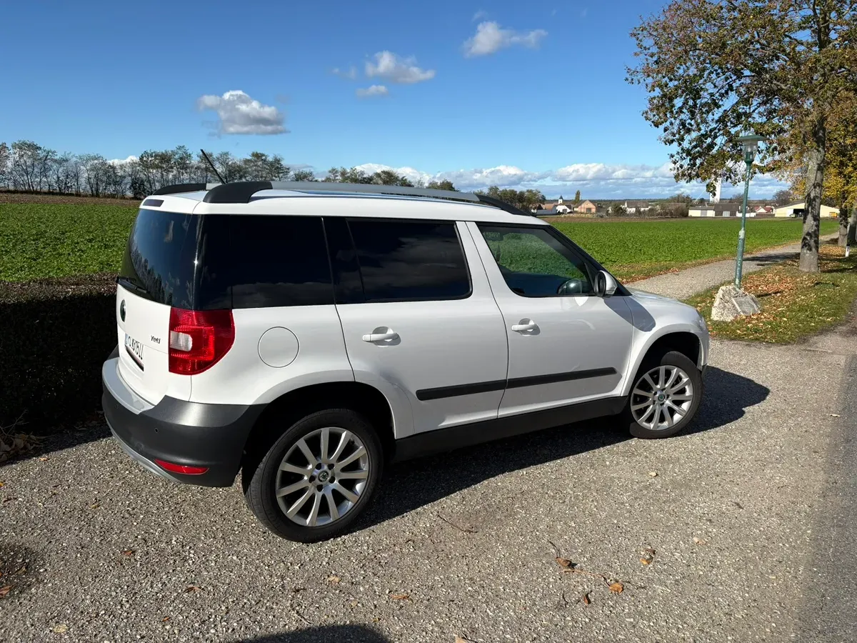 Skoda Yeti 2011 photo 3