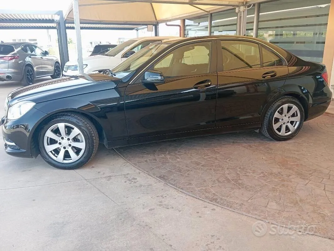 Mercedes-Benz C180 2013 photo 4