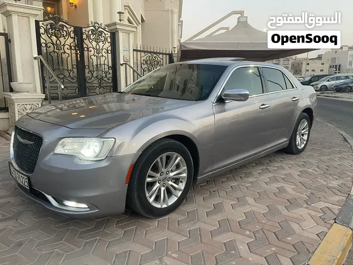 Chrysler 300 2015 photo 2
