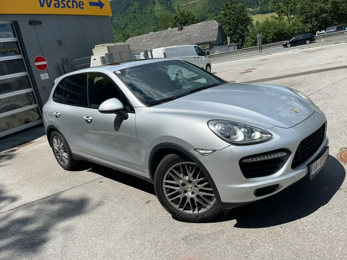 Porsche Cayenne 2011 photo 3