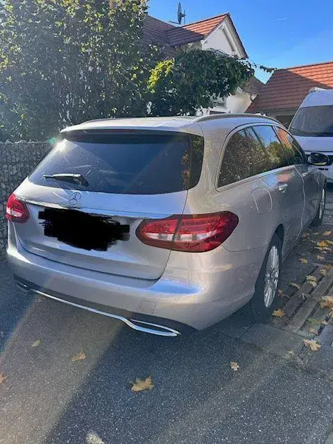 Mercedes-Benz C200