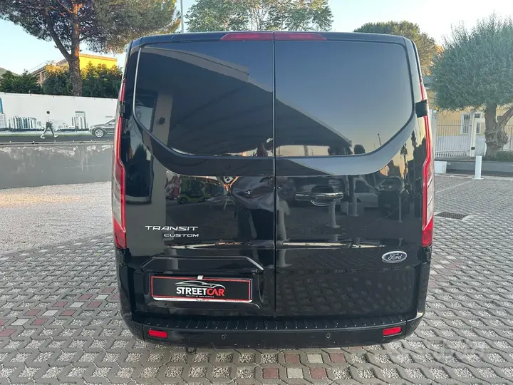 Ford Transit Custom photo 4