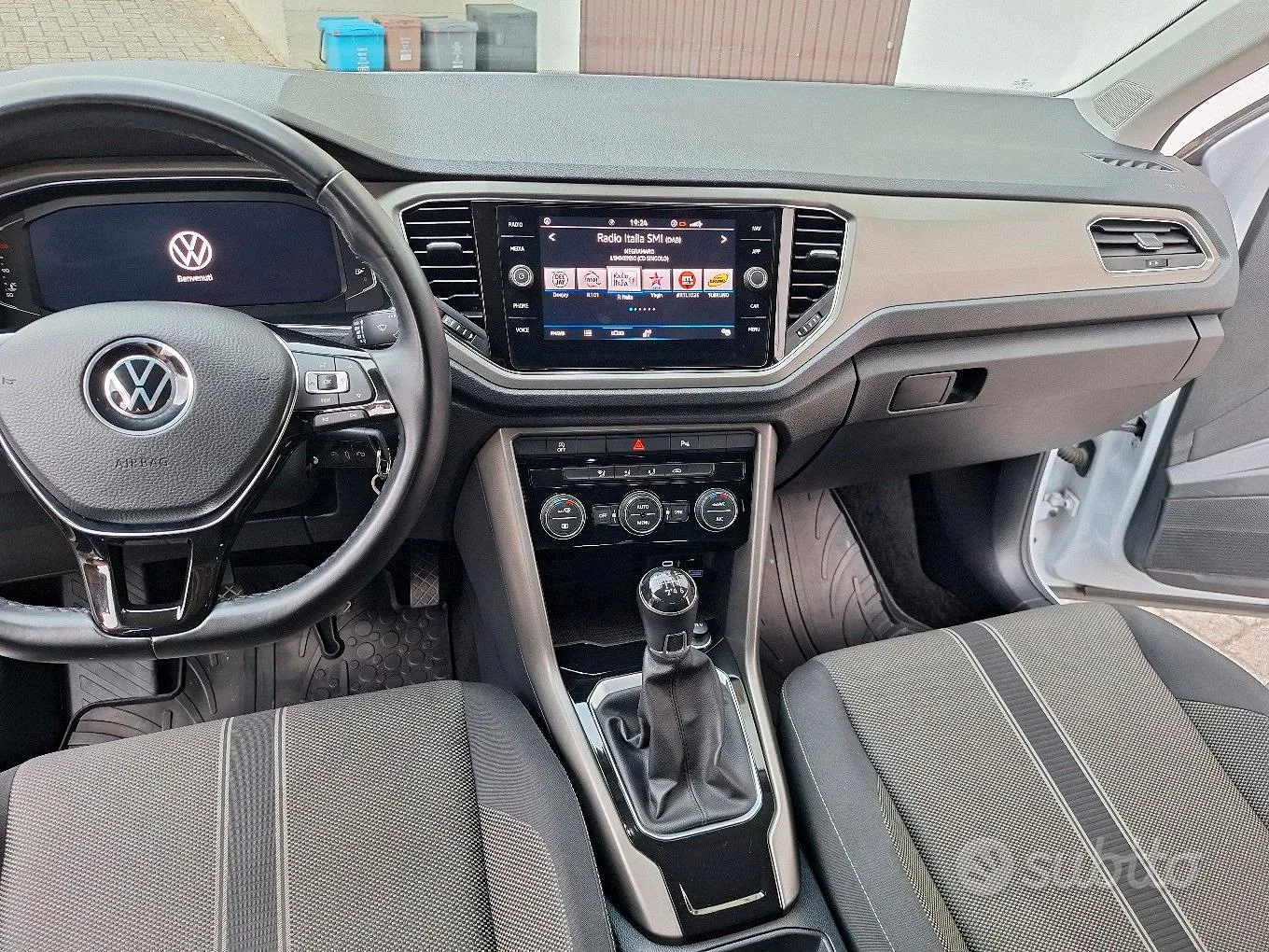 Volkswagen T-Roc 2020 photo 3