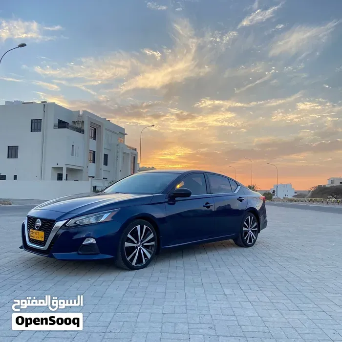 Nissan Altima 2019 photo 2
