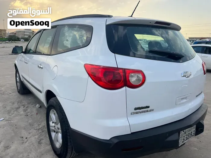Chevrolet Traverse 2010 photo 2