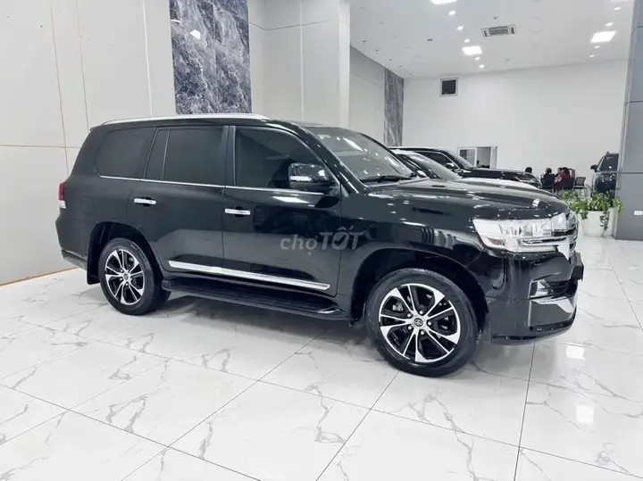 Toyota Land Cruiser 2016 photo 2