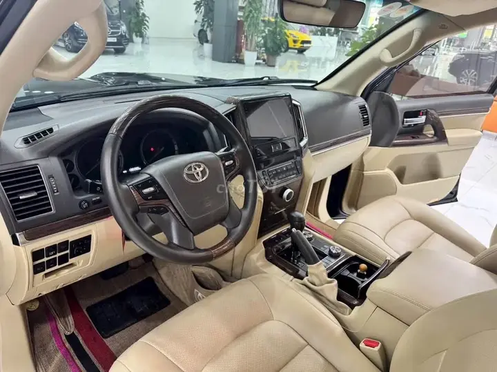 Toyota Land Cruiser 2016 photo 5
