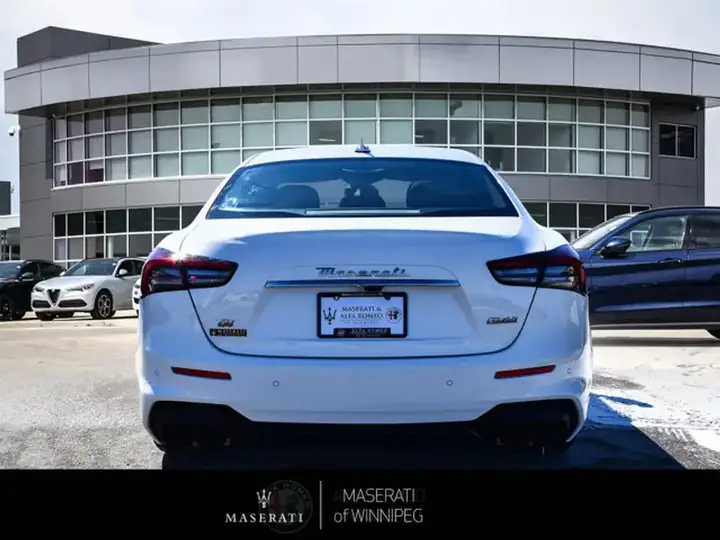 Maserati Ghibli 2023 photo 5