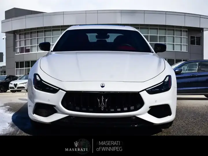 Maserati Ghibli 2023 photo 2