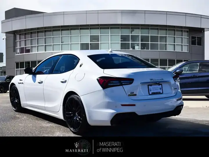 Maserati Ghibli 2023 photo 4