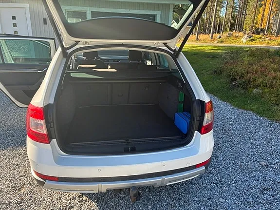 Skoda Octavia Scout 2015 photo 4