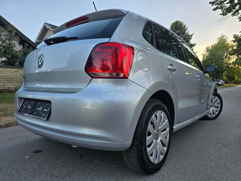 Volkswagen Polo 2009 photo 2