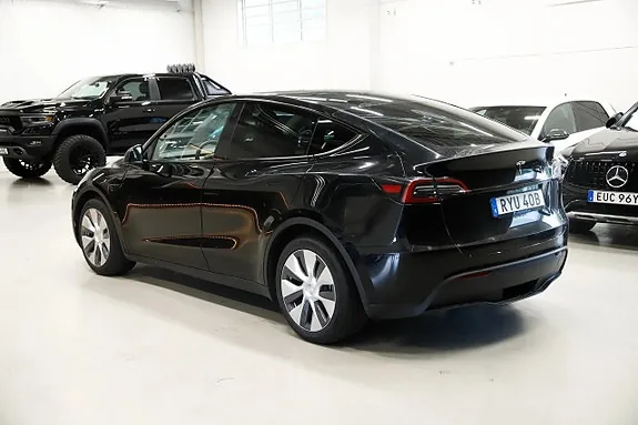 Tesla Model Y 2023 photo 4
