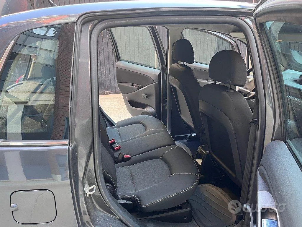 Lancia Musa 2011 photo 2