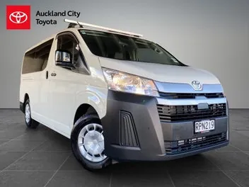 Toyota Hiace 2026 photo 2