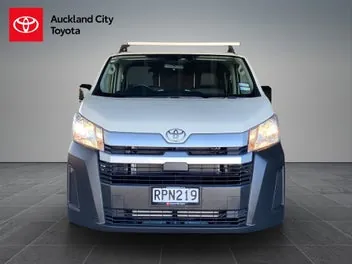 Toyota Hiace 2026 photo 3