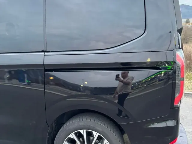 Ford Tourneo Custom 2025 photo 3