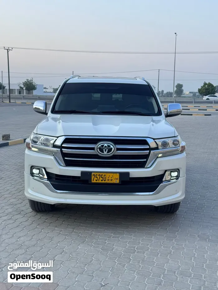 Toyota Land Cruiser 2019 photo 2