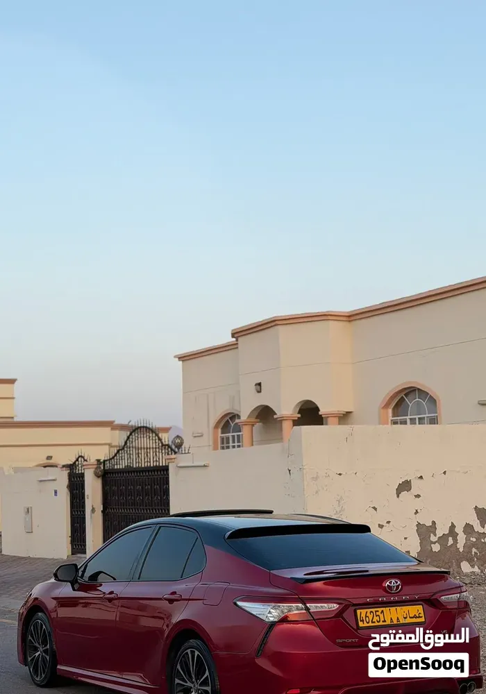 Toyota Camry 2018 photo 2
